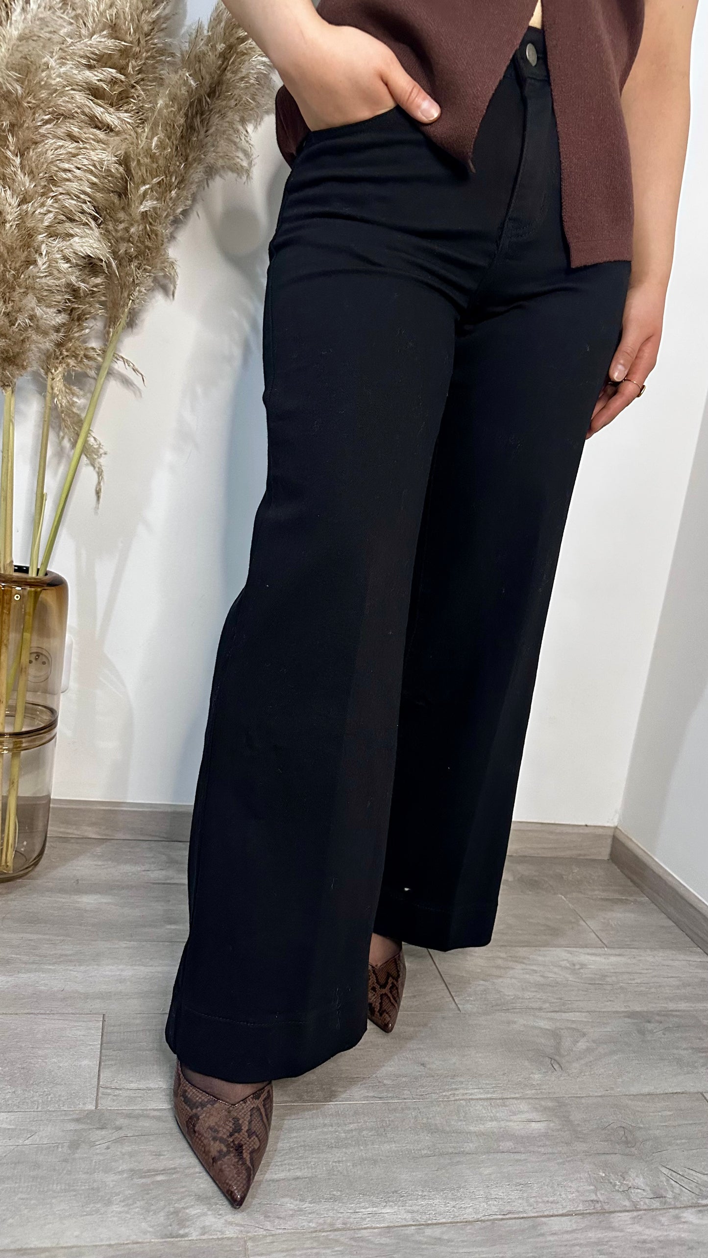 SCHWARZE JEANS