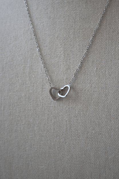ELIA NECKLACE