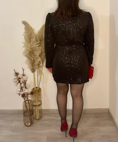 ROBE COURTE EN SEQUINS A DÉFAUT