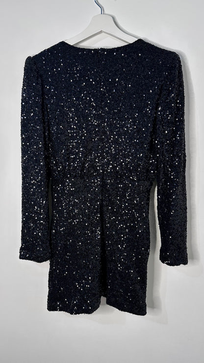 ROBE COURTE EN SEQUINS A DÉFAUT